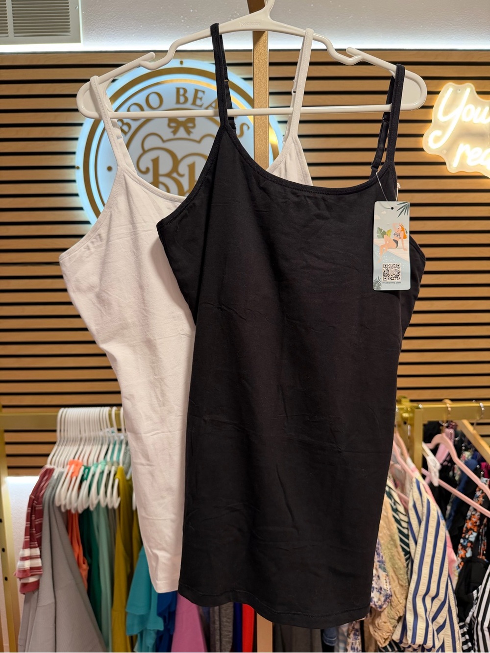 Everyday Scoop Neck Tank Top - Black & White set